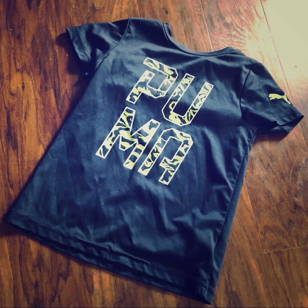 💙4 for $15💙 boys puma shirt